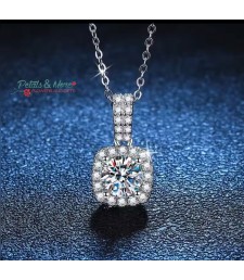 MOISSANITE SQUARE DIMOND