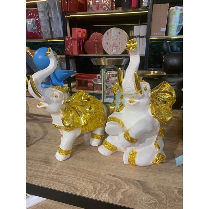 Set of two Elephants