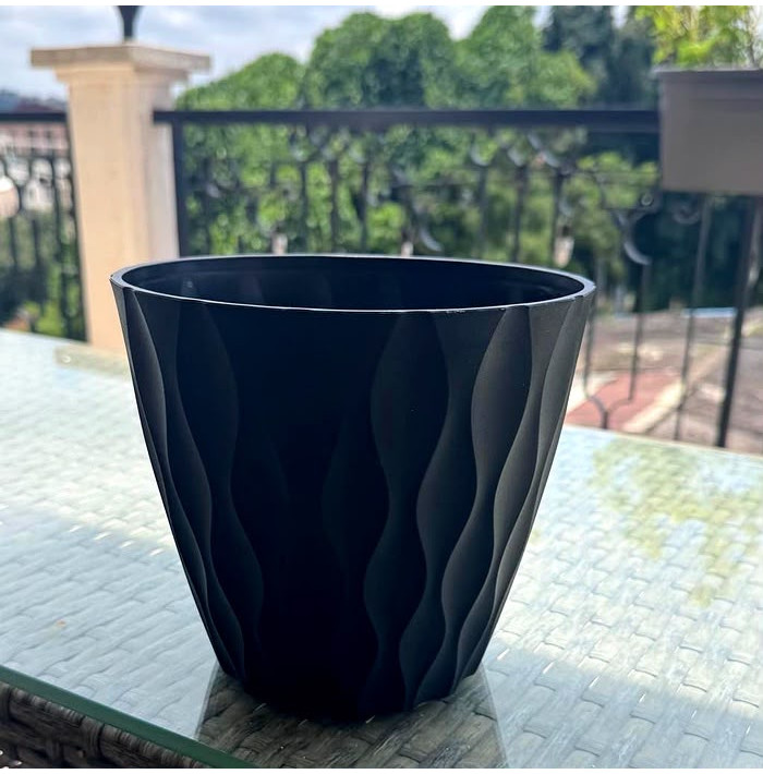 Black plastic design planter 